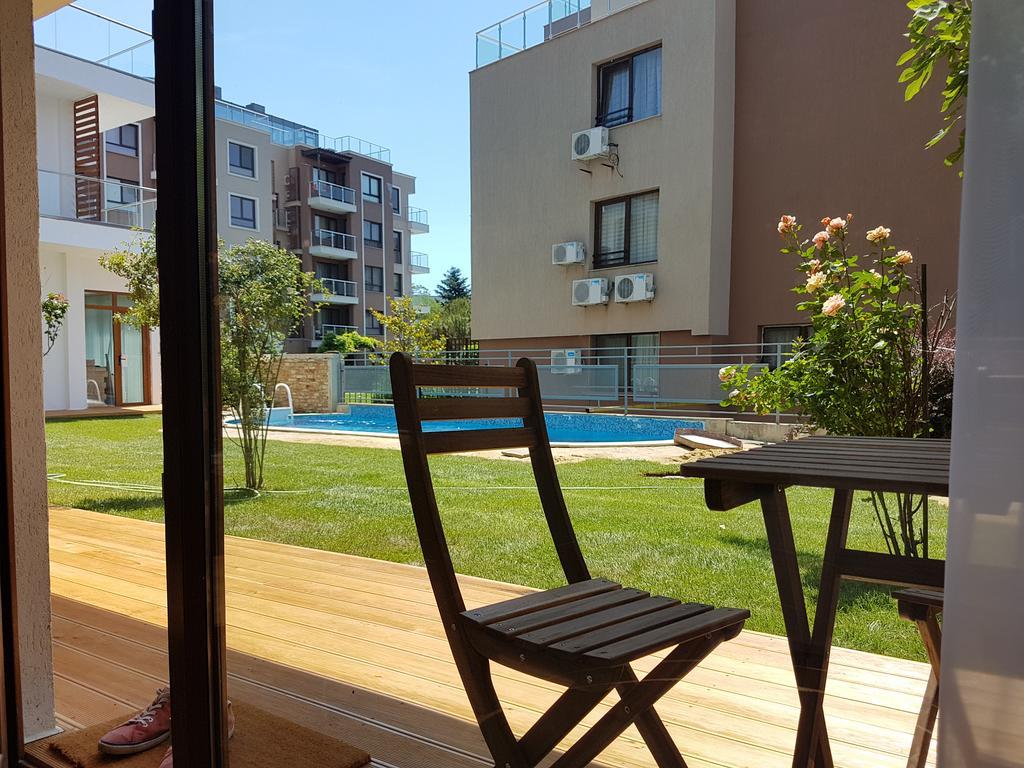 Kiara Apartments Saints Constantine and Helena Exterior photo